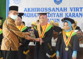 Kepala Kemenag Hadiri Akhirussanah Virtual MI Muhammadiyah Karanganyar