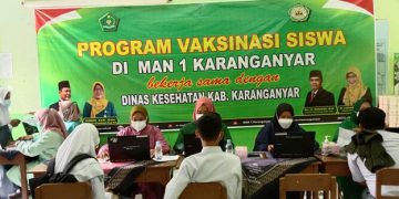Siap PTM, MAN 1 Karanganyar Laksanakan Vaksinasi
