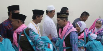 Kabupaten Karanganyar berangkatkan 393 Jamaah Hajinya