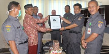 Purna Tugas, Ketua Pokjawas Karanganyar Dilepas Dengan Sederhana Namun Penuh Makna