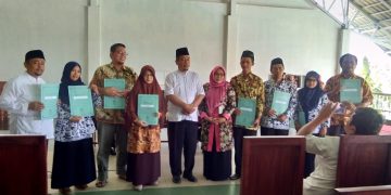 Kasi BIMIS Serahkan SK PAIN Tahun 2019