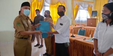5 Penyuluh Hindu Non PNS Terima SK