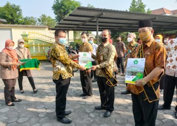 Penyerahan SK Agen Perubahan di lingkungan Kankemenag Karanganyar