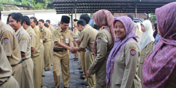 Hari Pertama Masuk, Pegawai Adakan Halal Bihalal