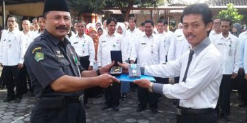 Kepala Kemenag Raih Penghargaan Kepramukaan