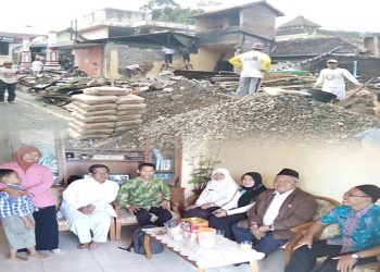 Penyuluh Agama Islam Karanganyar Bantu Korban Kebakaran