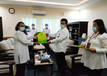 Wiharso Serahkan SK Penyuluh Katolik Non PNS