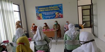 PAIF Jumantono  Dampingi Jamaah Majelis Taklim Dalam Pelatihan Olahan Ikan Abon dari Lele
