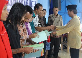 Kepala Kemenag Serahkan Tiga Tanah Wakaf Masjid