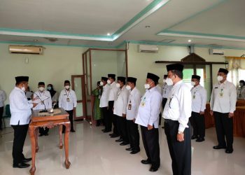 Kepala Kankemenag Karanganyar Lantik Kepala KUA dan Kepala TU