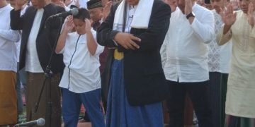 Kakankemenag Karanganyar Jadi Imam Sholat Ied