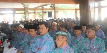 Petugas Haji agar membantu Jamaah beribadah dengan lancar dan menyenangkan