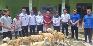 Penyerahan Bantuan Kambing untuk Kelompok Ternak Nderbolo, Tingkatkan Kesejahteraan Masyarakat